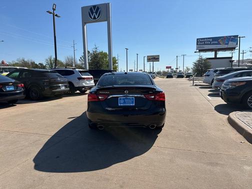 Bordeaux Black 2016 Nissan Maxima 3.5 SL