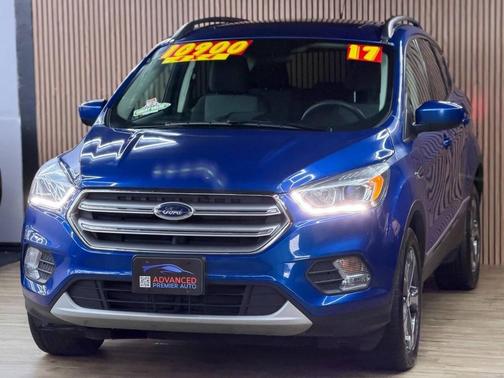 Lightning Blue 2017 Ford Escape SE