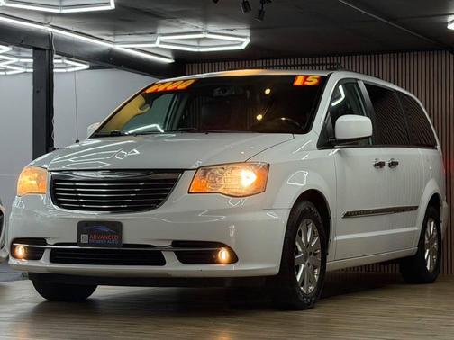 2015 Chrysler Town & Country Touring