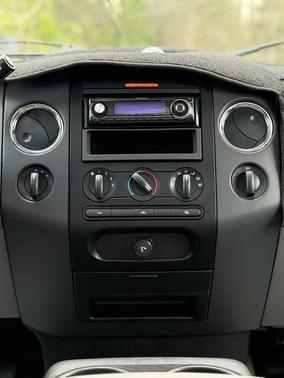 2005 Ford F-150 XLT SuperCrew