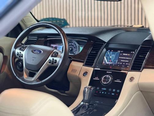 2019 Ford Taurus Limited