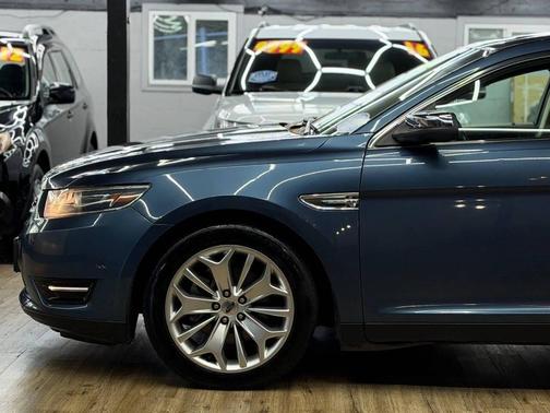 2019 Ford Taurus Limited