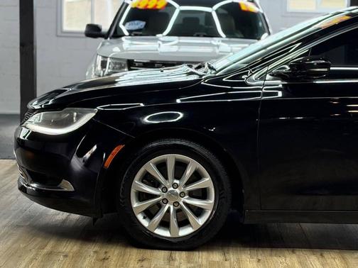 2015 Chrysler 200 C