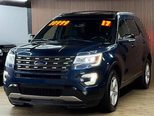 Blue Jeans 2017 Ford Explorer XLT