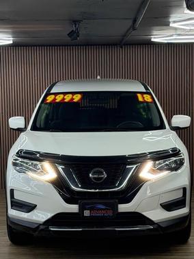 Glacier White 2018 Nissan Rogue SV