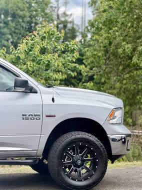 Bright Silver Metallic Clearcoat 2018 RAM 1500 Big Horn