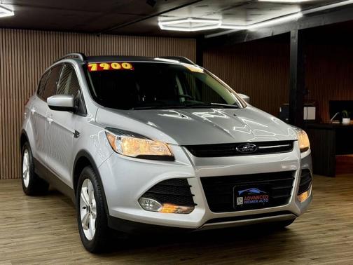 Ingot Silver 2016 Ford Escape SE