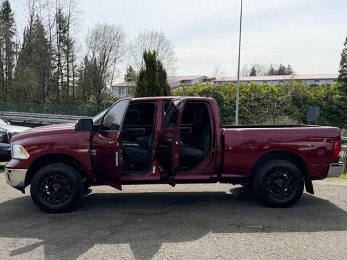 Delmonico Red Pearlcoat 2018 RAM 1500 Big Horn