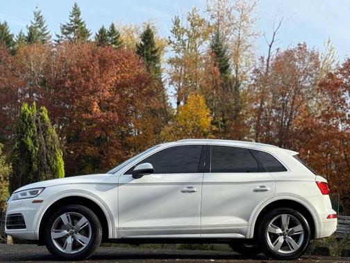 2018 Audi Q5 2.0T Premium Plus