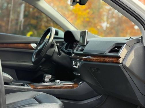 2018 Audi Q5 2.0T Premium Plus