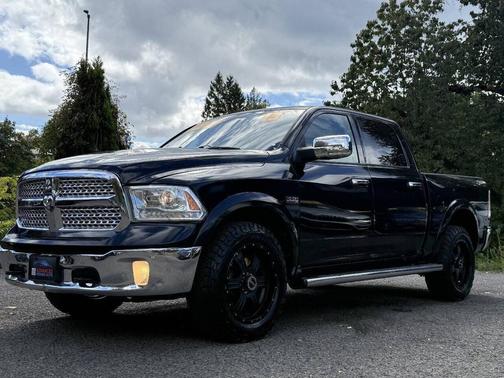 Black 2013 RAM 1500 Laramie