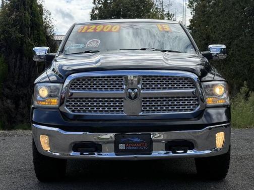 Black 2013 RAM 1500 Laramie