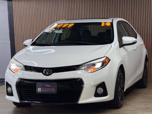 Super White 2014 Toyota Corolla S Plus