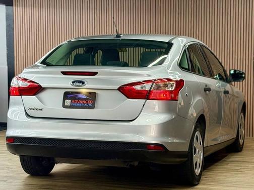 Ingot Silver Metallic 2013 Ford Focus S