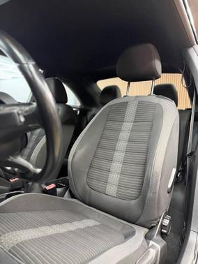 2012 Volkswagen Beetle 2.0T Turbo Launch Edition
