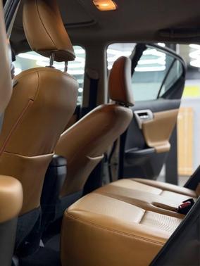 Ultra White 2013 Lexus CT 200h Base 4dr Hatchback