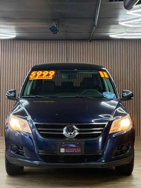 Night Blue Metallic 2011 Volkswagen Tiguan S
