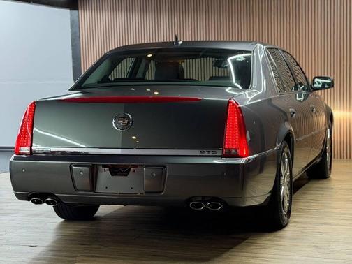 2008 Cadillac DTS Base