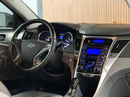 2012 Hyundai SONATA Hybrid Base