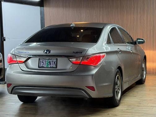 2012 Hyundai SONATA Hybrid Base