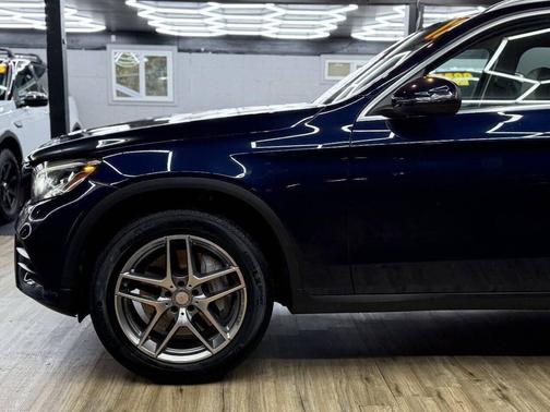 Lunar Blue Metallic 2017 Mercedes-Benz GLC 300 4MATIC