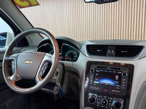 White Diamond Tricoat 2013 Chevrolet Traverse LTZ