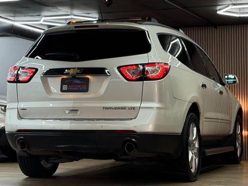 White Diamond Tricoat 2013 Chevrolet Traverse LTZ