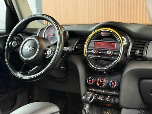 2015 MINI Hardtop Cooper