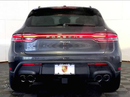 2026 Porsche Macan AWD