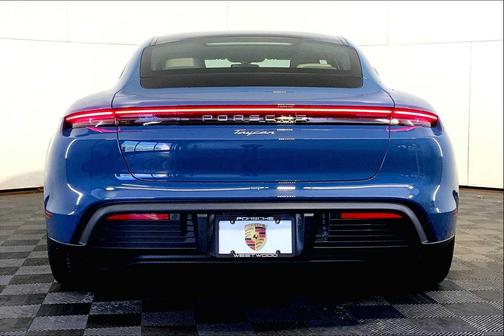 2025 Porsche Taycan 