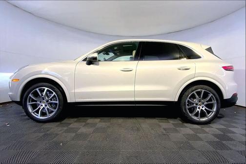 2022 Porsche Cayenne Cayenne