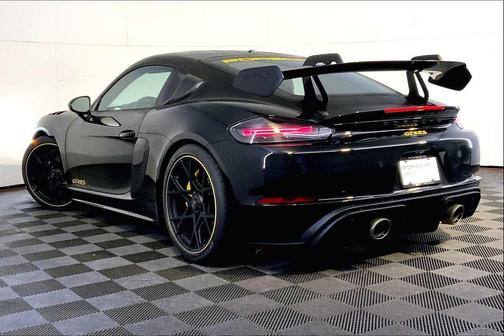 2023 Porsche 718 Cayman GT4 RS