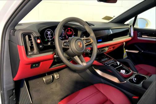 2025 Porsche Cayenne S