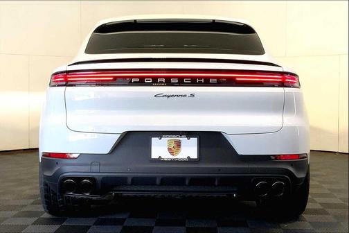 2025 Porsche Cayenne S