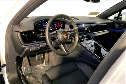 2025 Porsche Panamera 4