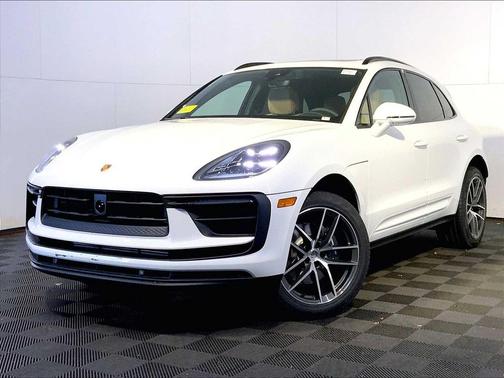 2026 Porsche Macan AWD