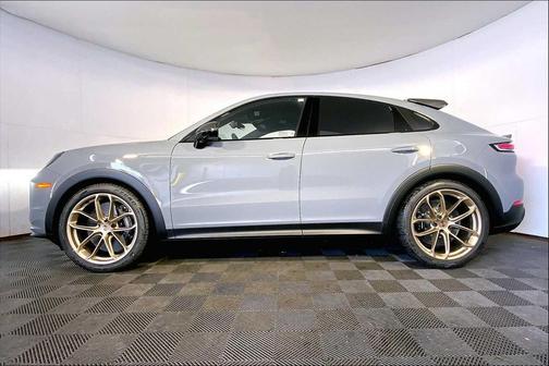 2025 Porsche Cayenne Turbo GT