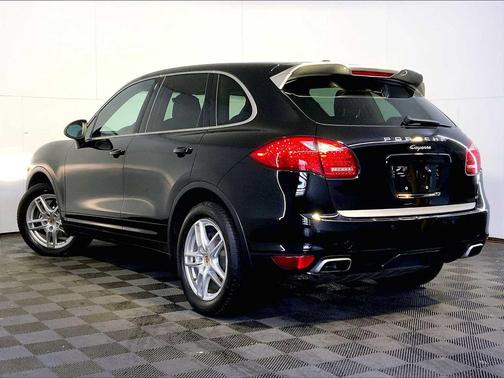 Black 2014 Porsche Cayenne Platinum Edition