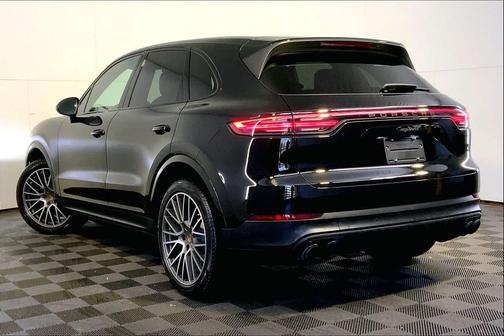2022 Porsche Cayenne Cayenne