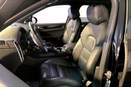 2022 Porsche Cayenne Cayenne