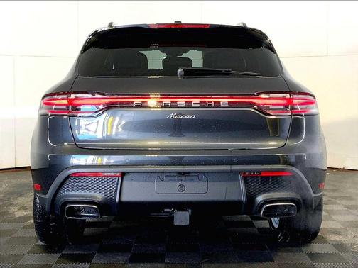 2026 Porsche Macan AWD