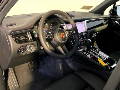 2T/Jet Black Metal 2026 Porsche Macan Macan