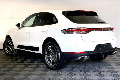 2021 Porsche Macan Base