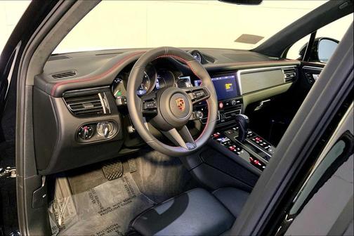 2025 Porsche Macan GTS