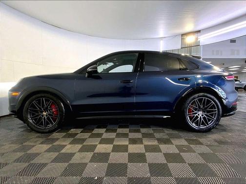 2026 Porsche Cayenne GTS