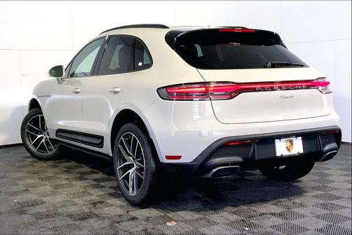 2026 Porsche Macan AWD