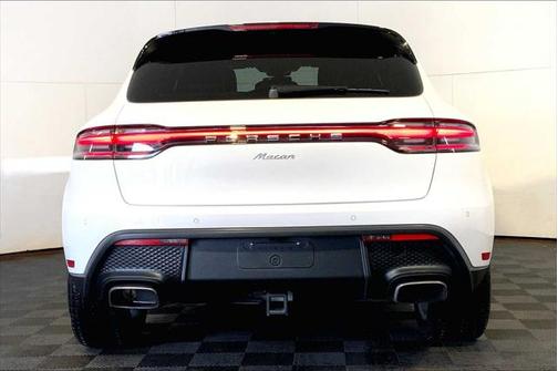 2025 Porsche Macan Base