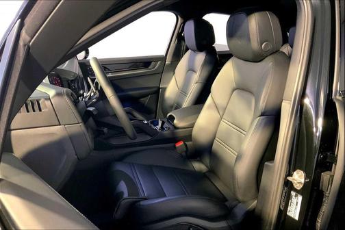 2025 Porsche Cayenne S