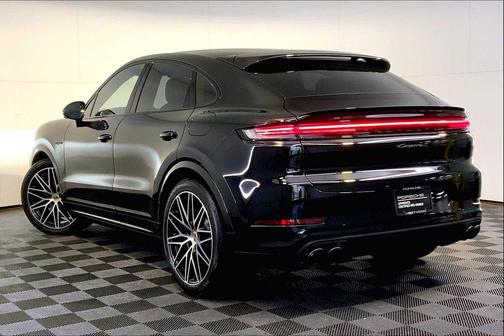 2025 Porsche Cayenne S