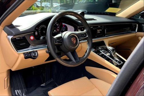 2023 Porsche Panamera 4 Platinum Edition